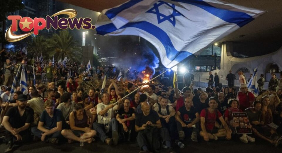 Israeli strikers and protesters demand Gaza deal after six hostages killed