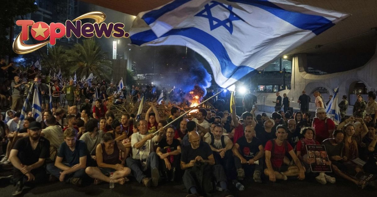 Israeli strikers and protesters demand Gaza deal after six hostages killed